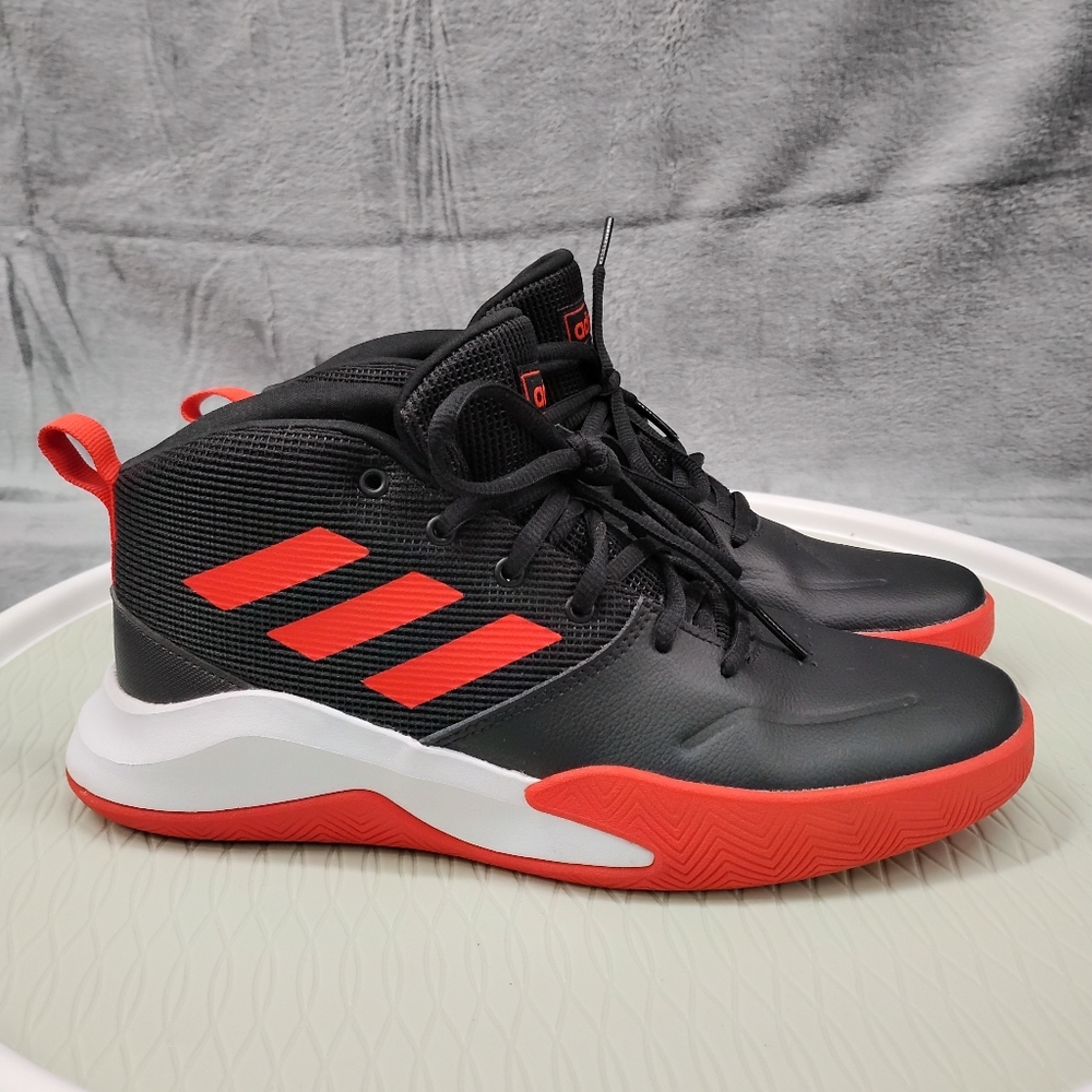 Adidas Youth Men Black and Red High-Top Sneakers Size 6